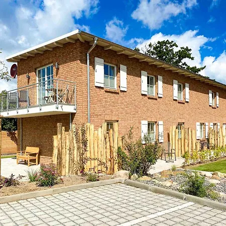 Cozy Three شقة زنغست